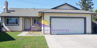 Remodeled 4 Bed 2 Bath 1,544sq ft home in Antelope Gallery 1
