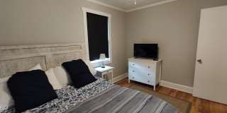 607 Waight Street Gallery 17