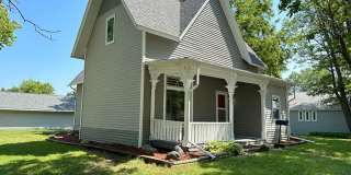 4 Bedroom 2 Bathroom Home in Winterset Gallery 1