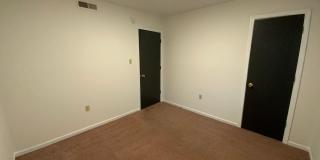 3 Bedroom/1.5 bathroom Duplex Gallery 24