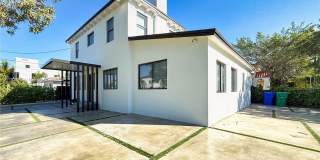 927 Southwest 18th Avenue Gallery 2