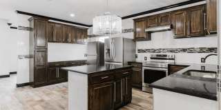 1733 Elm Street Gallery 2