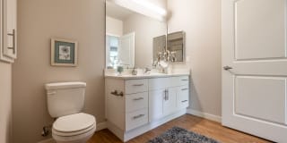 Madison Bellevue Gallery 13