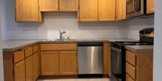 Charming 3-Bed Duplex with 2.5 Baths  1600 Sq Ft - Prime Spanaway Location! Gallery 1