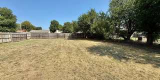 Curb appeal w/3BD 1.5Ba Ranch/Garage/Lrg Yrd Gallery 10