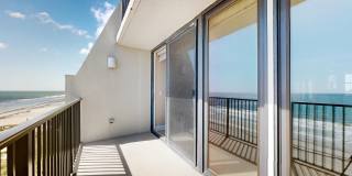 2100 OCEAN Drive Gallery 35