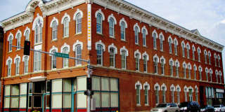 Now Leasing Beautiful Apartments in Downtown Davenport Gallery 10