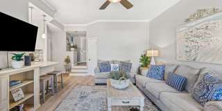"Charming 2-Bed, 2-Bath Condo at 3 Shelter Cove Lane, Hilton Head Island - 1,140 Sq Ft of Coastal Comfort!" Gallery 8