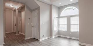 1125 Margaret Street Gallery 2