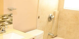 24 Quincy St Gallery 5