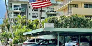 Tropic Seas one bdrm., one bath apartment, Oceanfront property, by Diamond Head and Kapiolani Park! Gallery 5