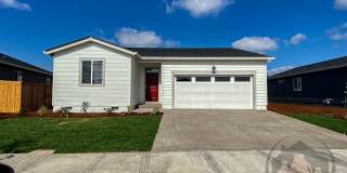 Beautiful Home in Woodburn Gallery 1