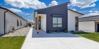 Beautiful Four Bedroom, Two Bathroom Falcon Falls Gallery 26