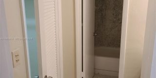 140 Royal Palm Rd Gallery 9