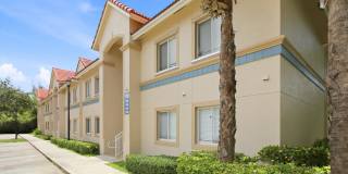 1169 Golden Lakes Boulevard Gallery 3