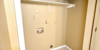 **MOVE IN SPECIAL** Charming 3-Bedroom Home Near St. Mary’s University & Loop 410 Gallery 14