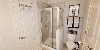 Great end unit in Waters Edge! Master on the main! Gallery 13