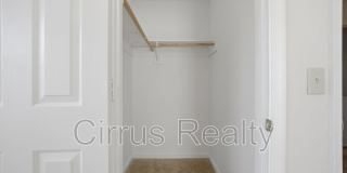 533 Columbia St Gallery 17