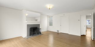 2128 Bay Street Gallery 8