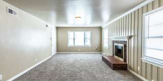 Pre-leasing for August! - Spacious 3 Bedroom Home Located In Medical District! Gallery 7