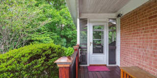 ONE LEVEL LIVING!! in Potomac 4-5 bed 4 baths / Close in Potomac Gallery 13