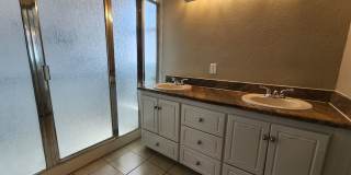 Gorgeous 4 Bedroom corner lot home Gallery 30