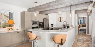 360 Wood Road unit: 113 Gallery 12