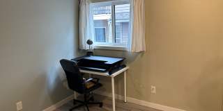 2626 East Madison Street Gallery 4