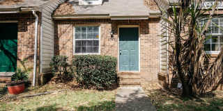 2333 Parrot Lane Gallery 1