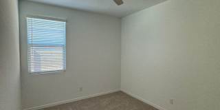 LIKE NEW HOME IN PEORIA Gallery 38