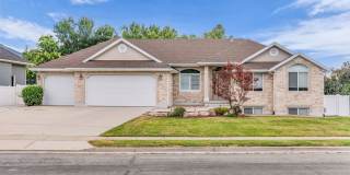 Spacious 7 Bed Kaysville Home with Two Kitchens Gallery 1
