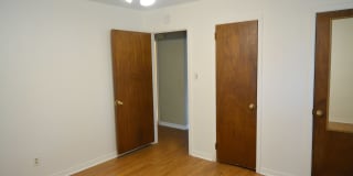 908 East Stone Street Gallery 20