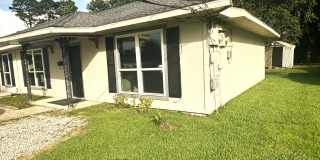 940 Robbie Street Gallery 1
