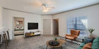 Lakeline Apartments Gallery 22