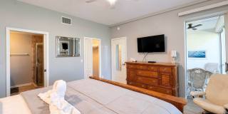 Beautifully furnished 2BR/2BA first-floor condo Gallery 13