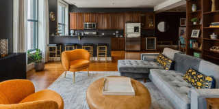 888 S Michigan Avenue Gallery 7