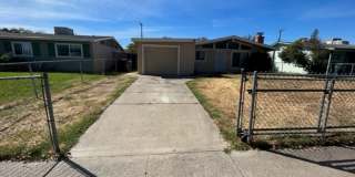 3 bedroom 1 bath home in North Highlands Gallery 1