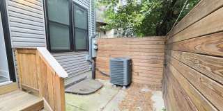Malcolm X Park 3bd/3bth Bi-Level Gallery 24