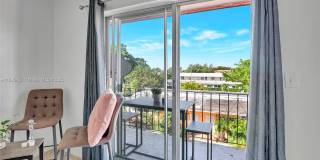 458 SW 9th St Gallery 4