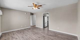 FOR RENT! Beautifully Remodeled 2 Bed/1 Bath Unit – Don’t Miss Out! Gallery 5