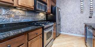 18 W GEORGIA Gallery 6