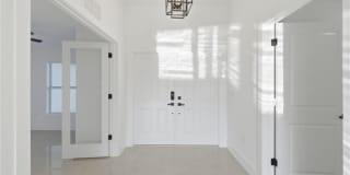 2105 NE 1st Avenue Gallery 26