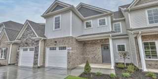 Beautiful LIKE NEW 3 Bed 2.5 Bath Townhome in Manchester! Gallery 1