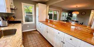 44 Warren Street Gallery 12