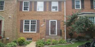 SPACIOUS BRICK TOWN-HOME Gallery 1