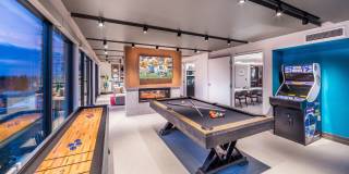 Jasper Gallery 10