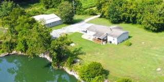 City Living in a Country Atmosphere Gallery 1