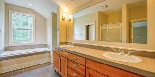 Refined Portland Residence Near Forest Park & NW 23rd Gallery 30
