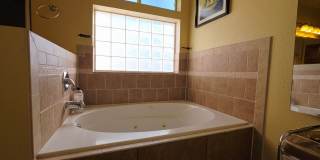 Stunning 4 bedroom, 3 bath home in West El Paso! NO APPLICATION OR ADMIN FEE! Gallery 19