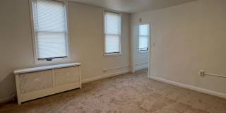 1 Bedroom w/ Den in Federal Hill Gallery 4